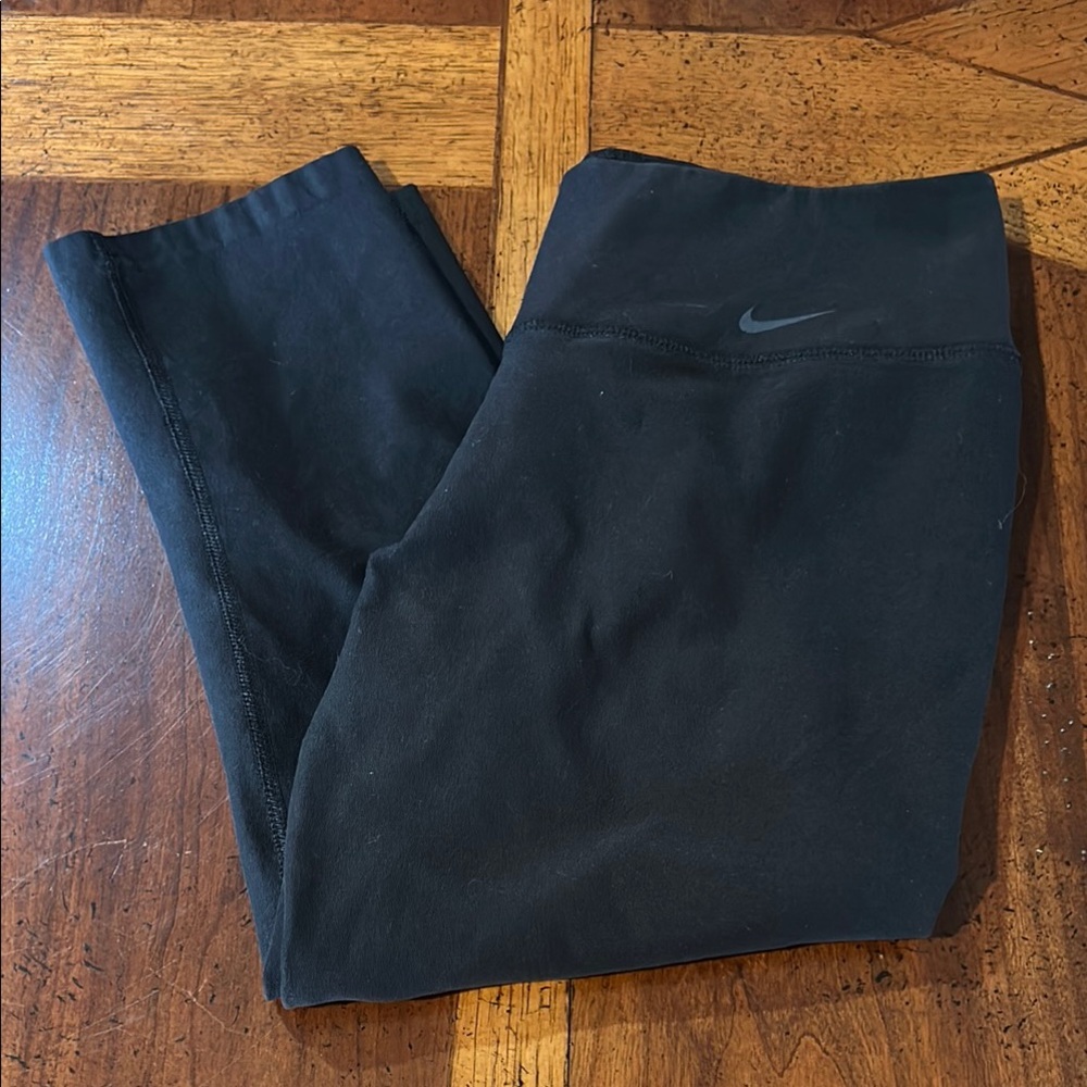 Nike Dri-Fit Black Capri Leggings